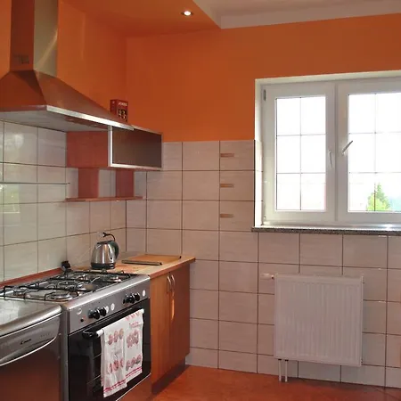 Onyks Проживання в сім'ї *